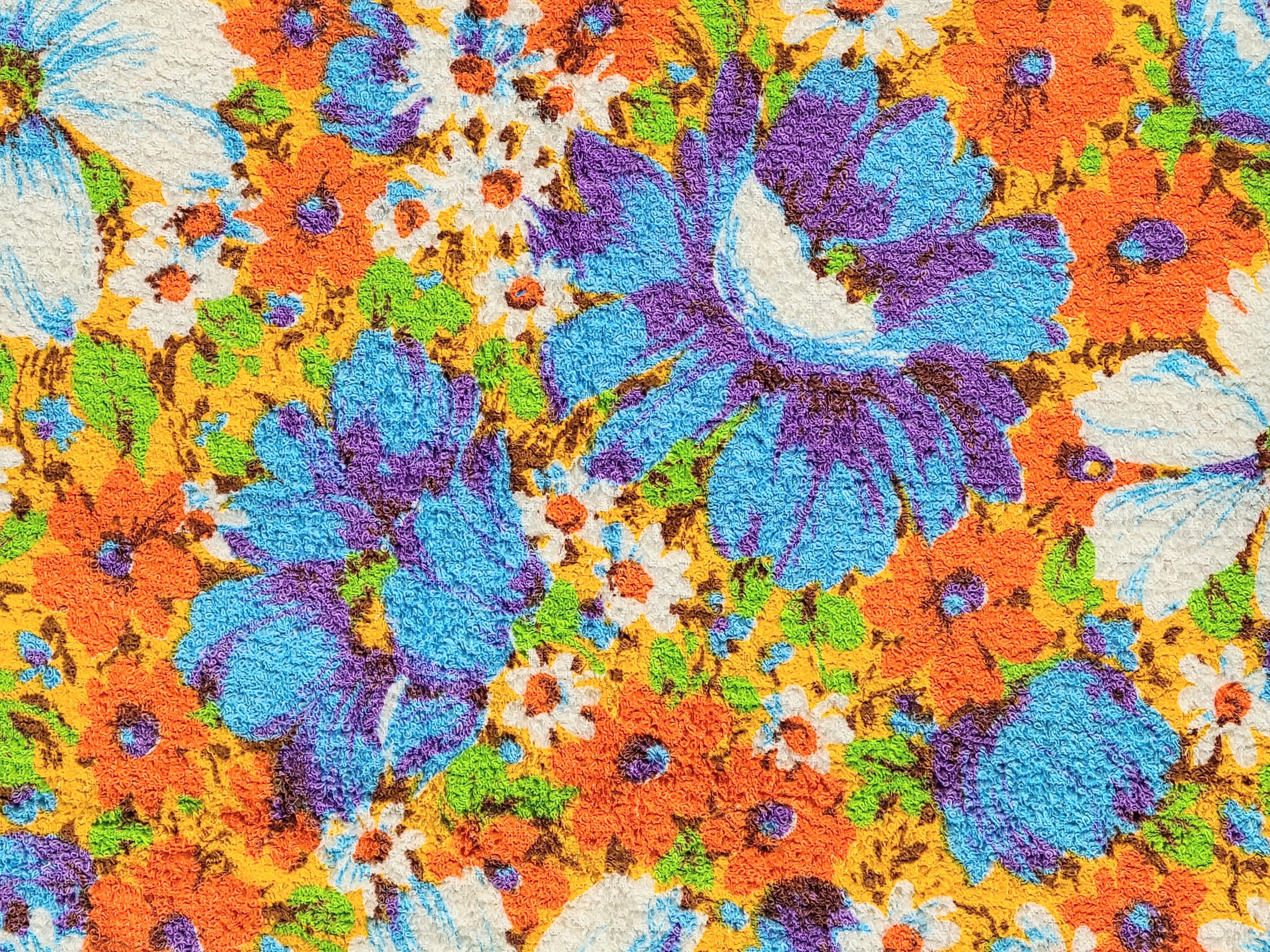 1960s 1970s Retro Fabric - Cotton - Terrycloth - Vibrant Floral - Fabric Remnant - 6TR62