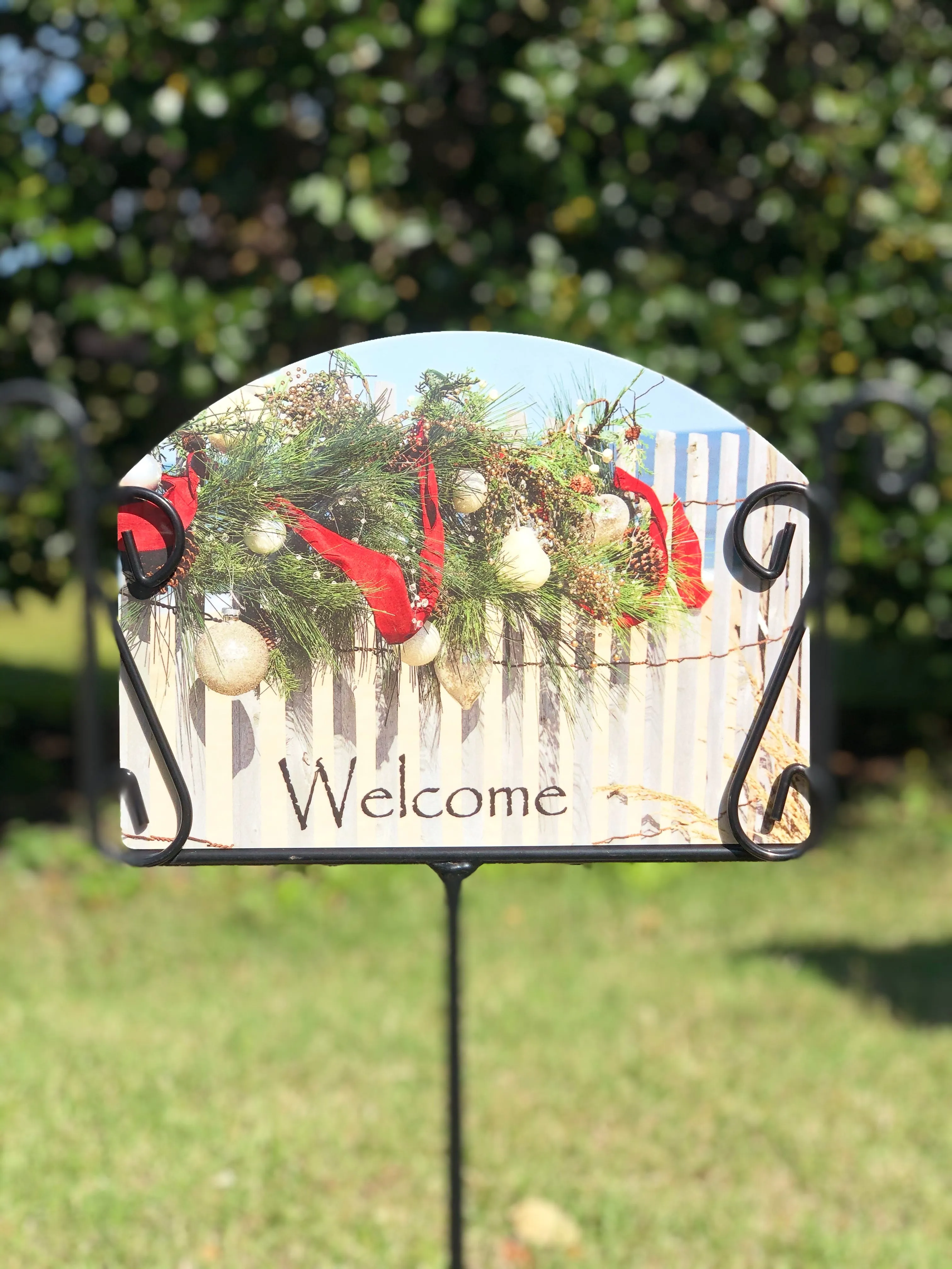 Beach Garland Garden Sign