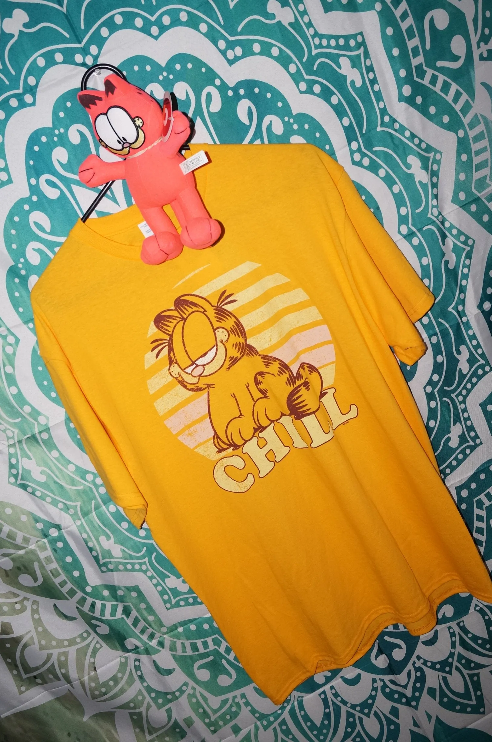 Garfield shirt with plush doll  size large - Caliculturesmokeshop.com