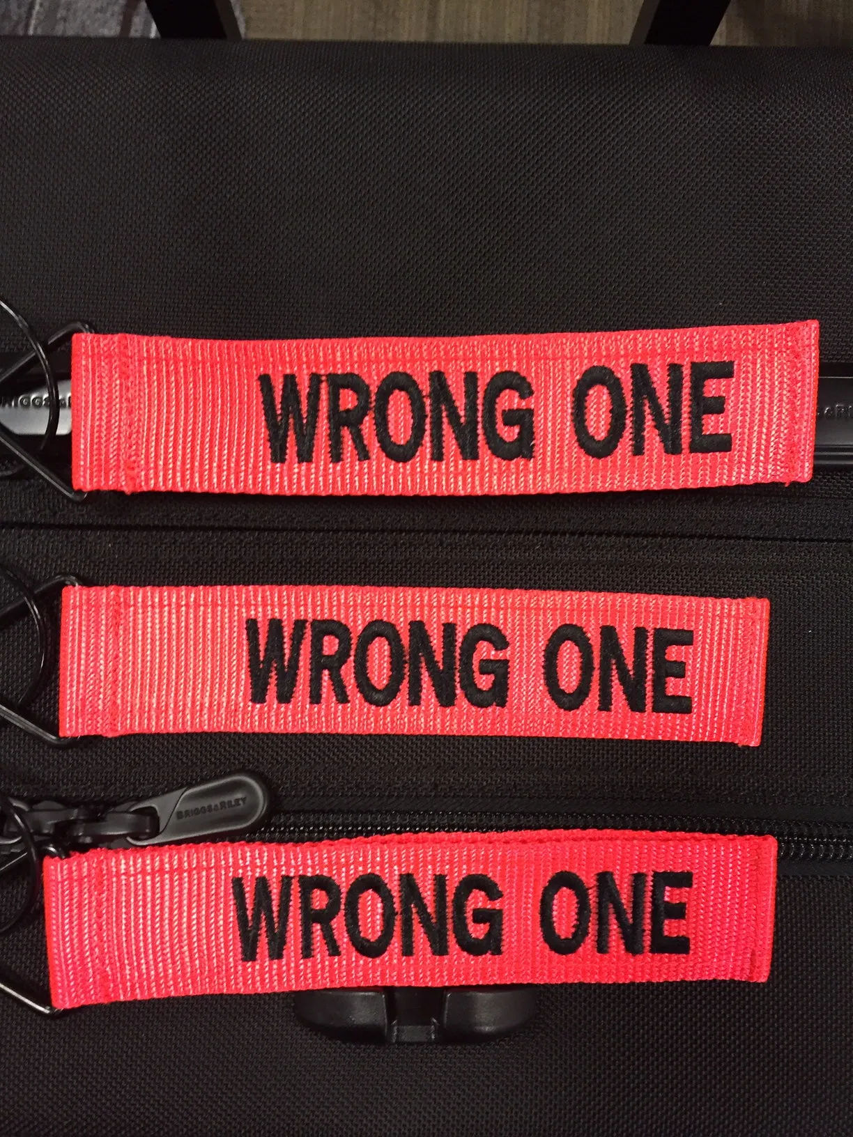 TudeTag - "WRONG ONE" Luggage Tag Identifier